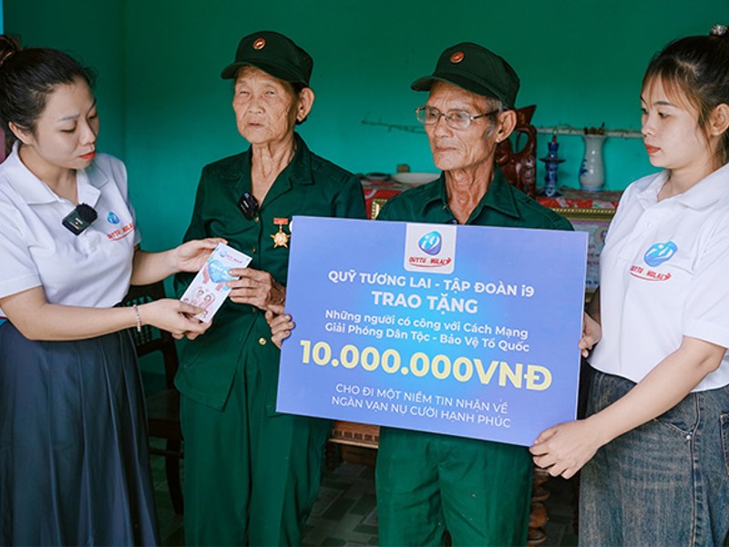 Hình ảnh nhân viên hỗ trợ khách hàng của vn68 win