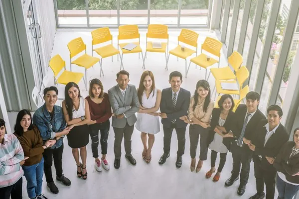 Hình ảnh người chơi đang xem thông tin về cá cược có trách nhiệm